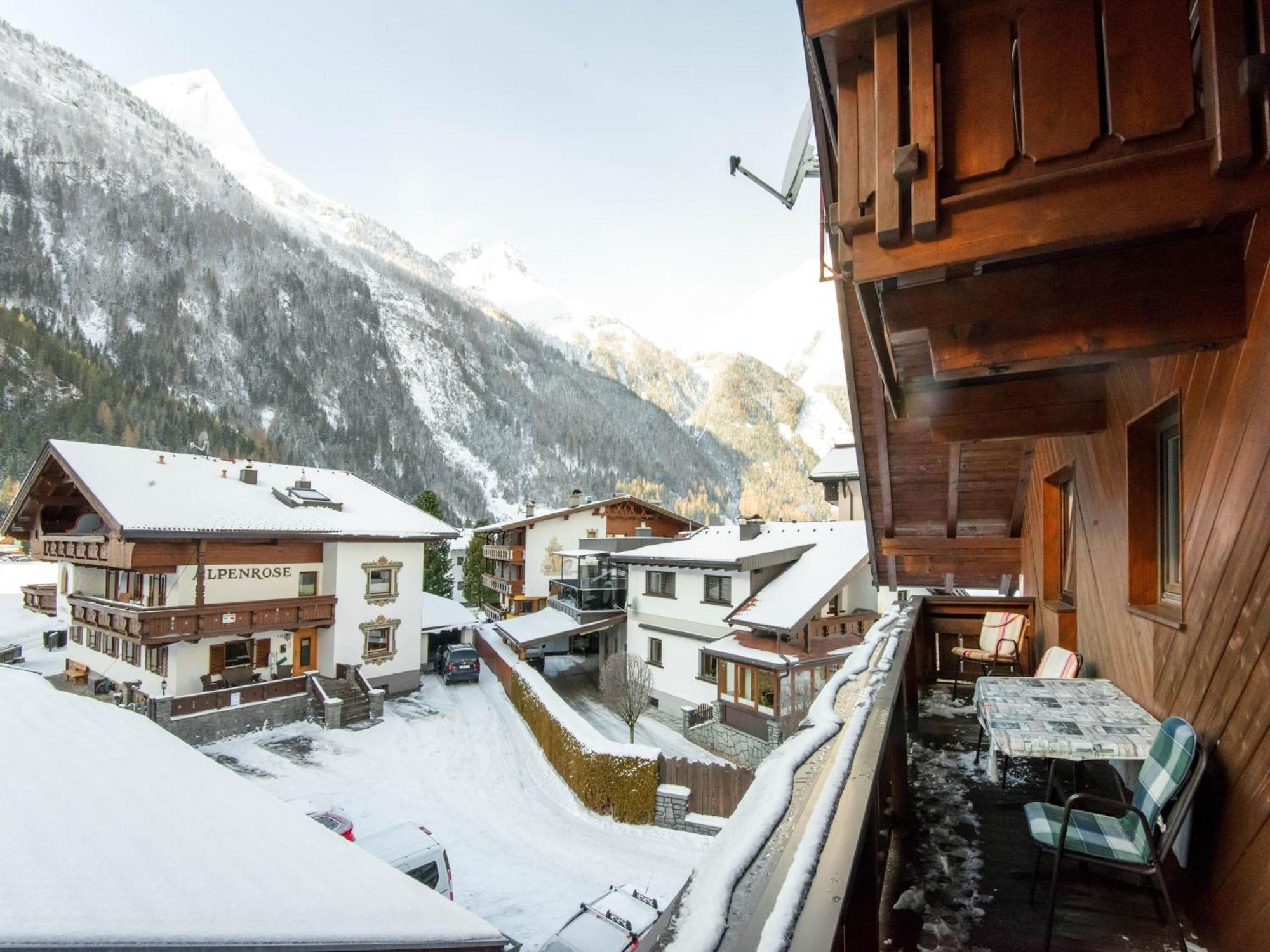 Comfortable Apartment In L Ngenfeld With Ski Storage แลงเงนเฟลด์ ภายนอก รูปภาพ