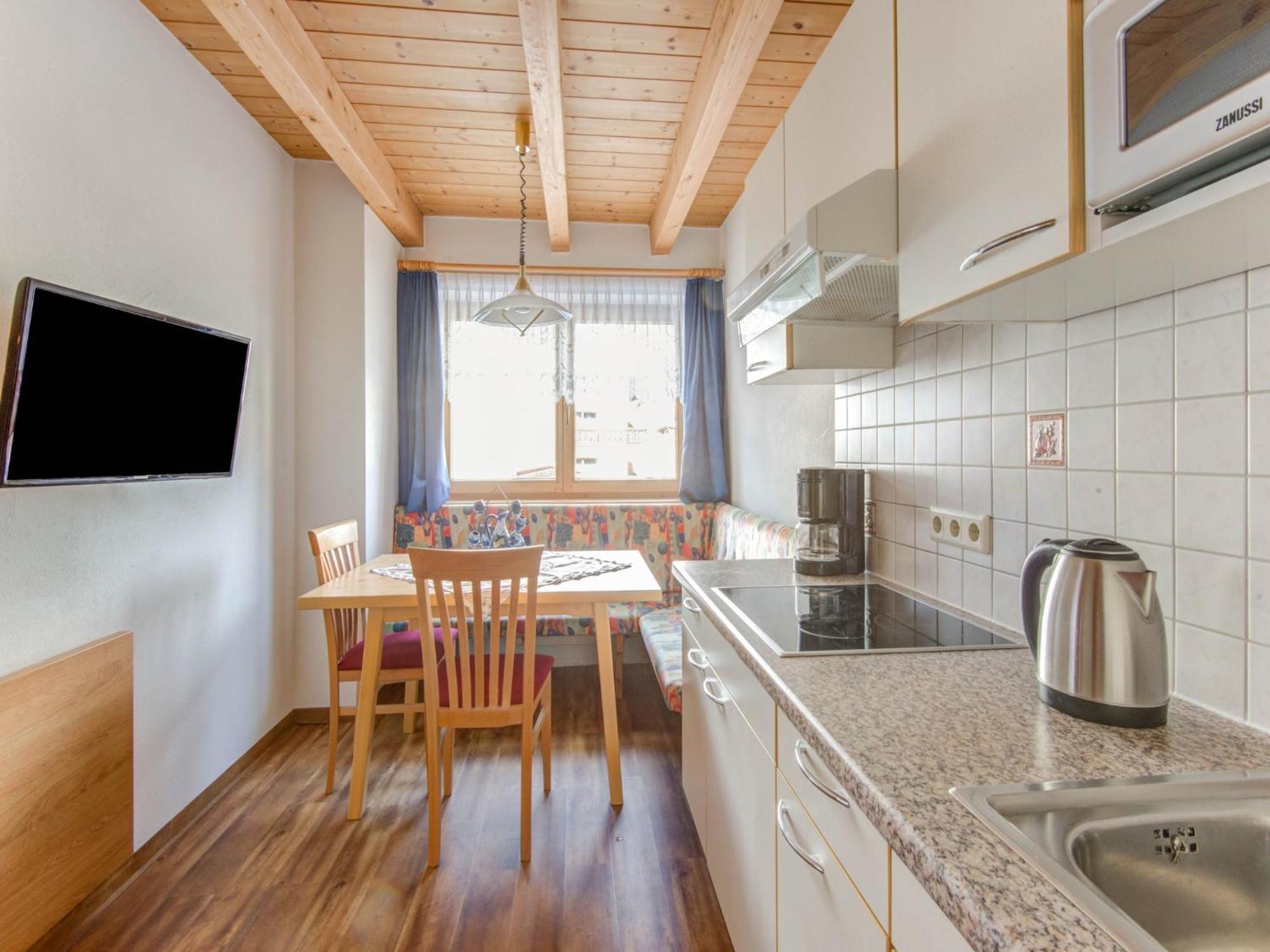 Comfortable Apartment In L Ngenfeld With Ski Storage แลงเงนเฟลด์ ภายนอก รูปภาพ