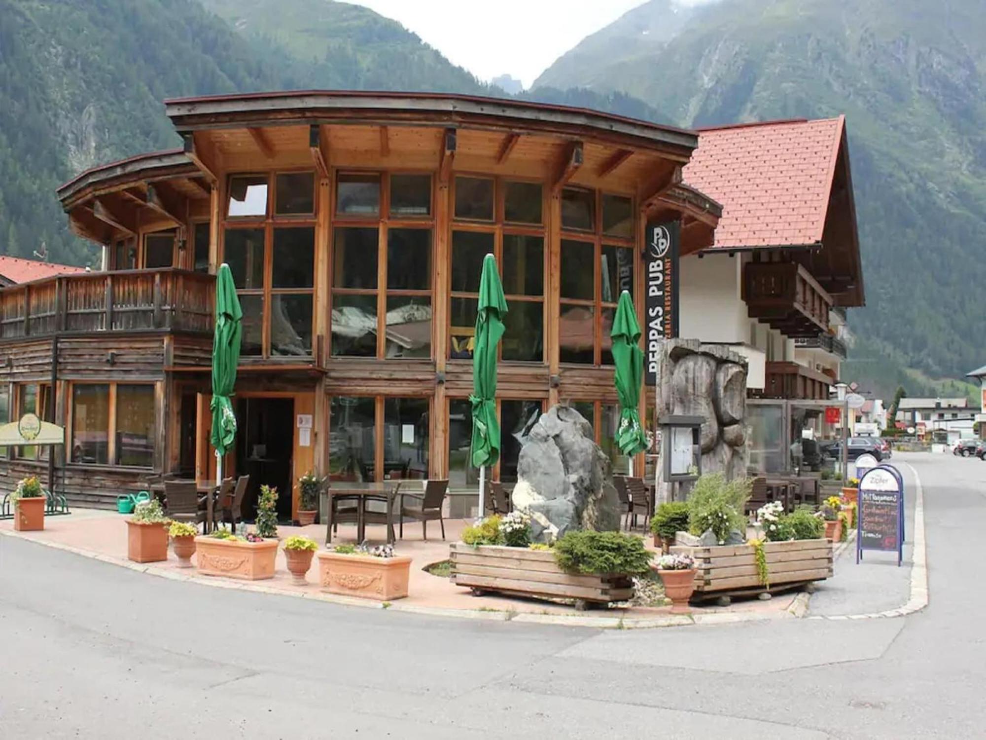 Comfortable Apartment In L Ngenfeld With Ski Storage แลงเงนเฟลด์ ภายนอก รูปภาพ