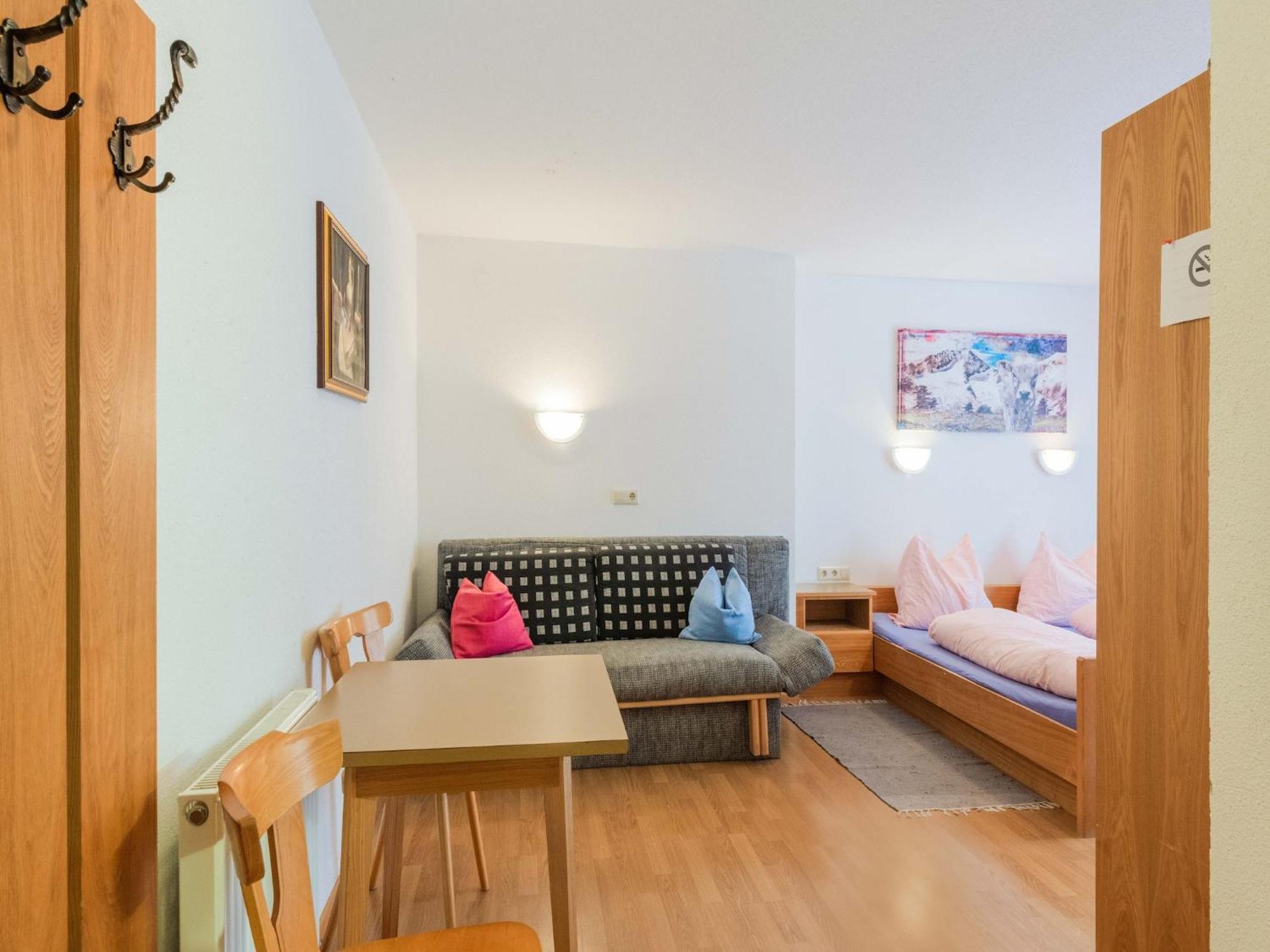 Comfortable Apartment In L Ngenfeld With Ski Storage แลงเงนเฟลด์ ภายนอก รูปภาพ