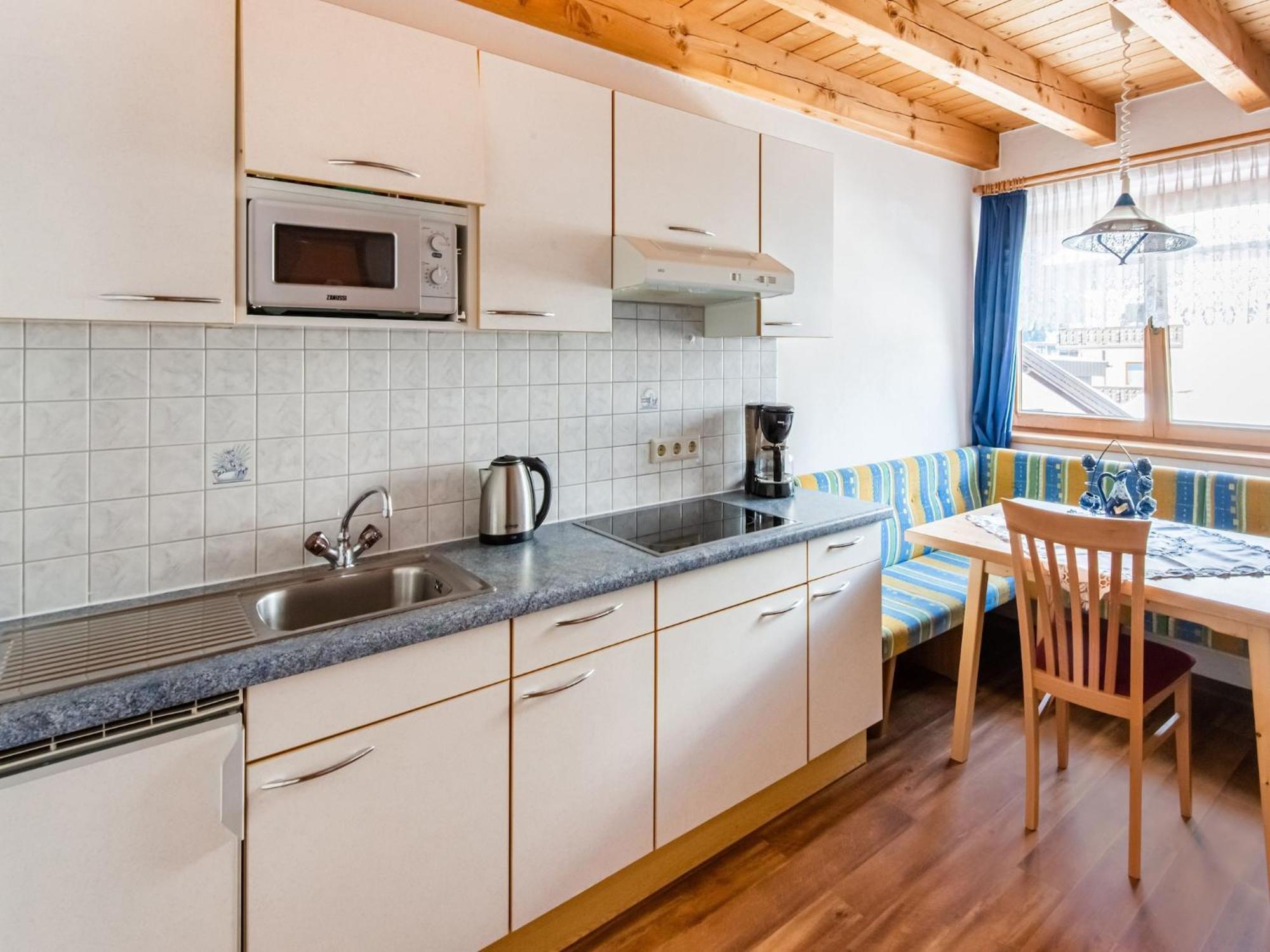 Comfortable Apartment In L Ngenfeld With Ski Storage แลงเงนเฟลด์ ภายนอก รูปภาพ